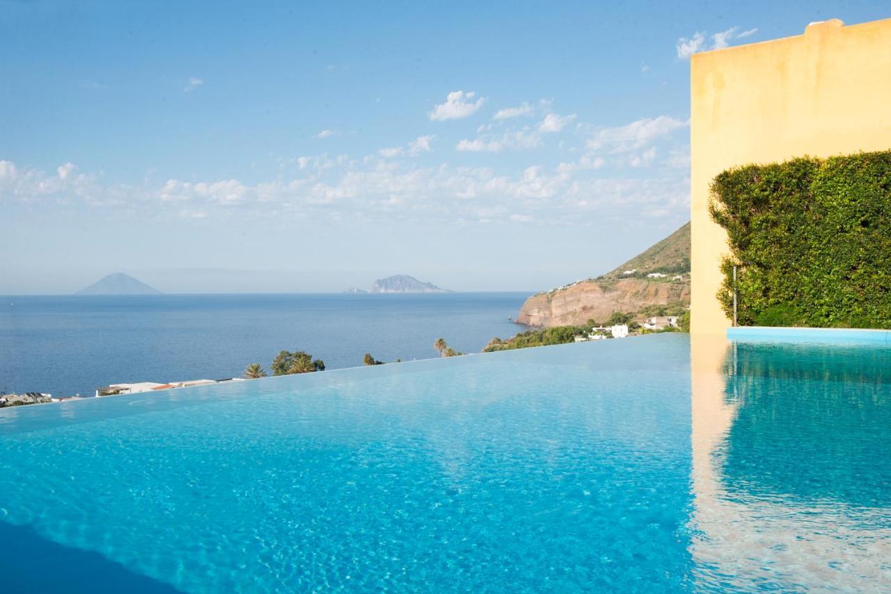 Hotel Ravesi Malfa  Exteriör bild