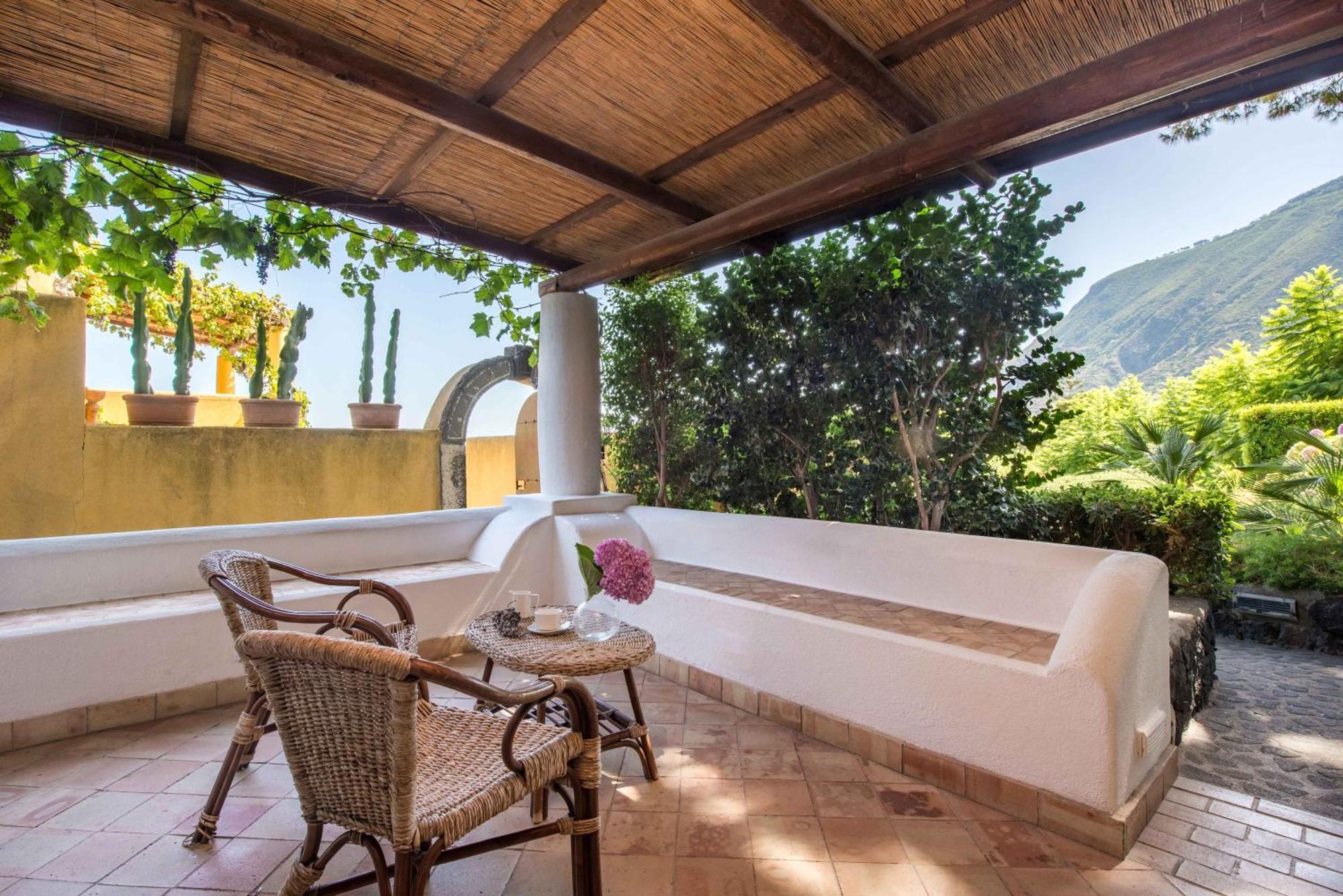 Hotel Ravesi Malfa  Rum bild